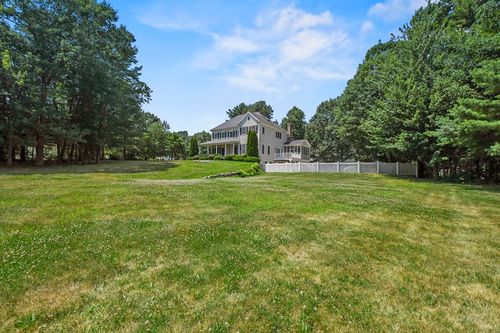 45 Berkshire St, Norfolk, MA, 02056-1942 | Card Image