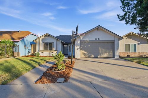 2044 Peggy Ln, Modesto, CA, 95351-2968 | Card Image