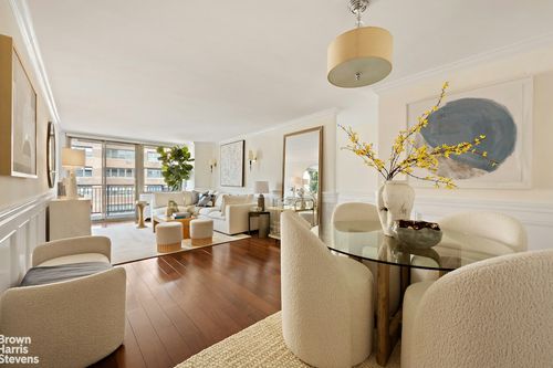 16b-301 E 79th Street, New York City, NY, 10075 | Card Image