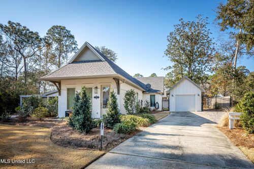 797 Peach Street, Ocean Springs, MS, 39564 | Card Image