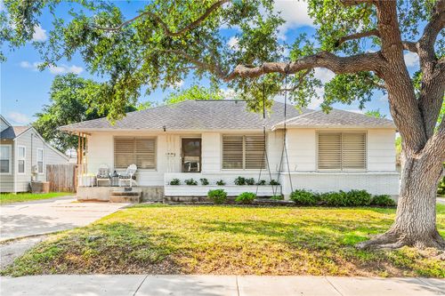 618 Ralston Ave, Corpus Christi, TX, 78404-2716 | Card Image