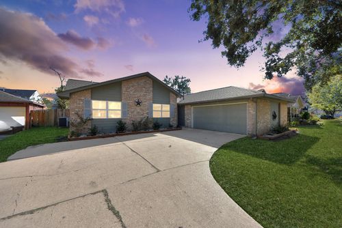 2531 Willow Dr, Stafford, TX, 77477-5630 | Card Image