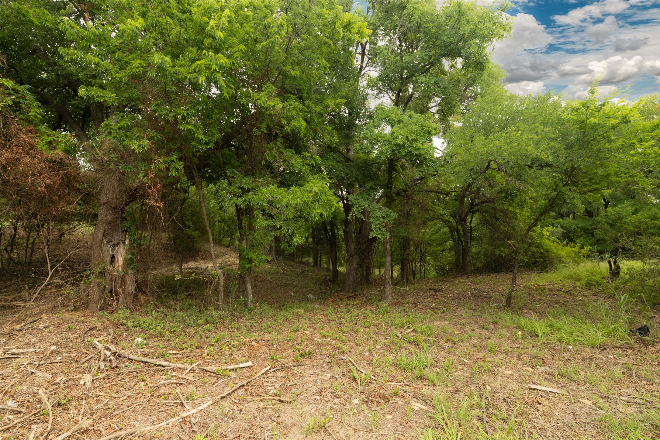 Land in Runaway Bay 5