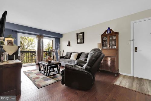 apt-b2-1 Summit Hill Ct, CATONSVILLE, MD, 21228-3695 | Card Image