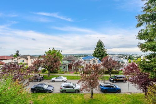 2085 Qualicum Dr, Vancouver, BC, V5P2M3 | Card Image