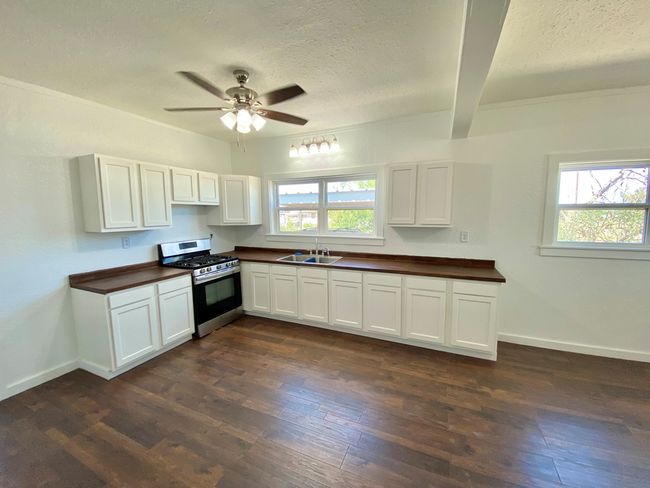 3007 S Anderson Rd, House other with 3 bedrooms, 1 bathrooms and 2 parking in Big Spring TX | Image 5
