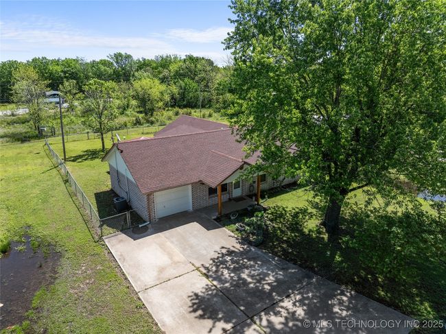 311 N 1 St St, House other with 3 bedrooms, 2 bathrooms and null parking in Porum OK | Image 33