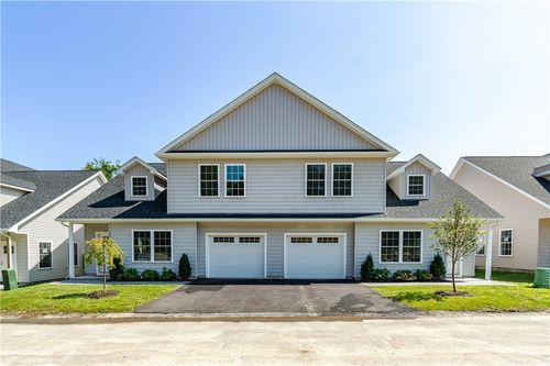9 Fieldstone Cir, Greenville, RI, 02828-1033 | Card Image