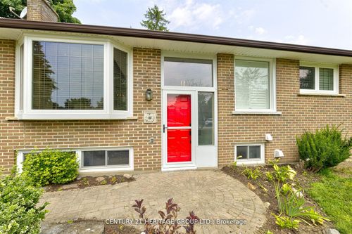 10 Bachly Cres, King, ON, L7B0E8 | Card Image