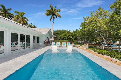 230 13th St, Key Colony Beach, FL, 33051 | Card Image