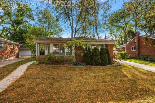 3069 Sylvan Dr, Royal Oak, MI, 48073-3247 | Card Image