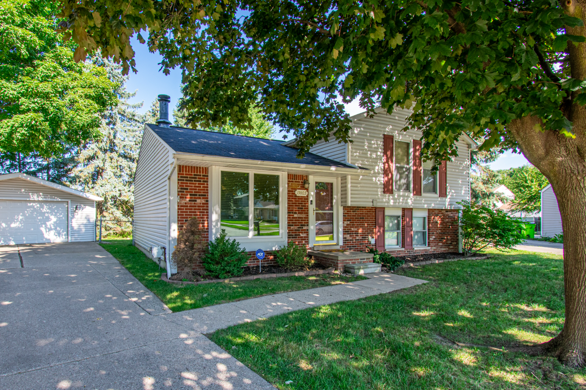 Touraine Ct, Clinton Township, MI 48038