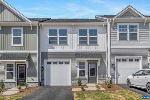 213 Sunbird Ln, WAYNESBORO, VA, 22980-3270 | Card Image