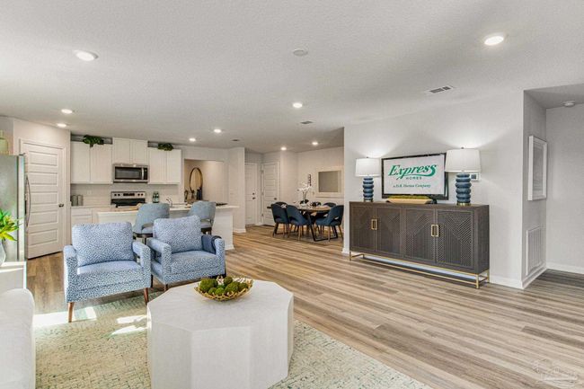 2790 Chevy Cir, House other with 5 bedrooms, 3 bathrooms and 2 parking in Pace FL | Image 9