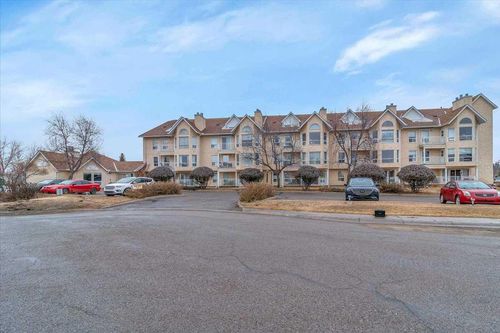 208-102 Centre Crt, Okotoks, AB, T1S1Z7 | Card Image