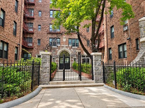 27-9205 Whitney Ave, Elmhurst, NY, 11373-2279 | Card Image