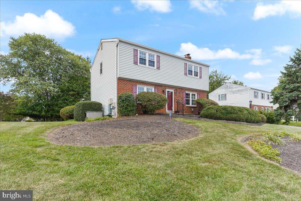 Halvorsen Dr, West Chester, PA 19382
