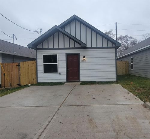 11915 Nelwood St, Willis, TX, 77318-7279 | Card Image