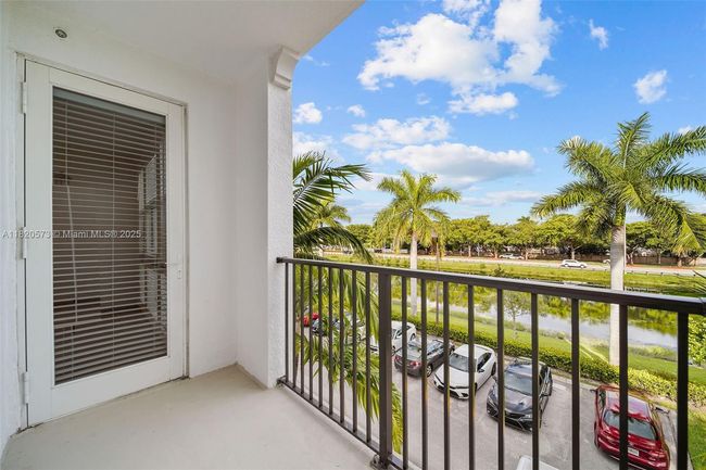 213 - 10170 Sw 7 Th St, Condo with 2 bedrooms, 2 bathrooms and null parking in Pembroke Pines FL | Image 10