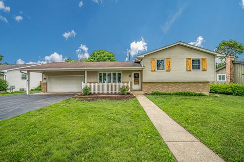 58 Woodview Ln, Algonquin, IL, 60102-3042 | Card Image