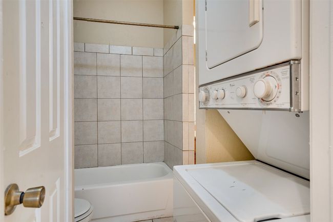 APT-205 - 715 W 22 Nd 1/2 St, Condo with 2 bedrooms, 2 bathrooms and 2 parking in Austin TX | Image 27