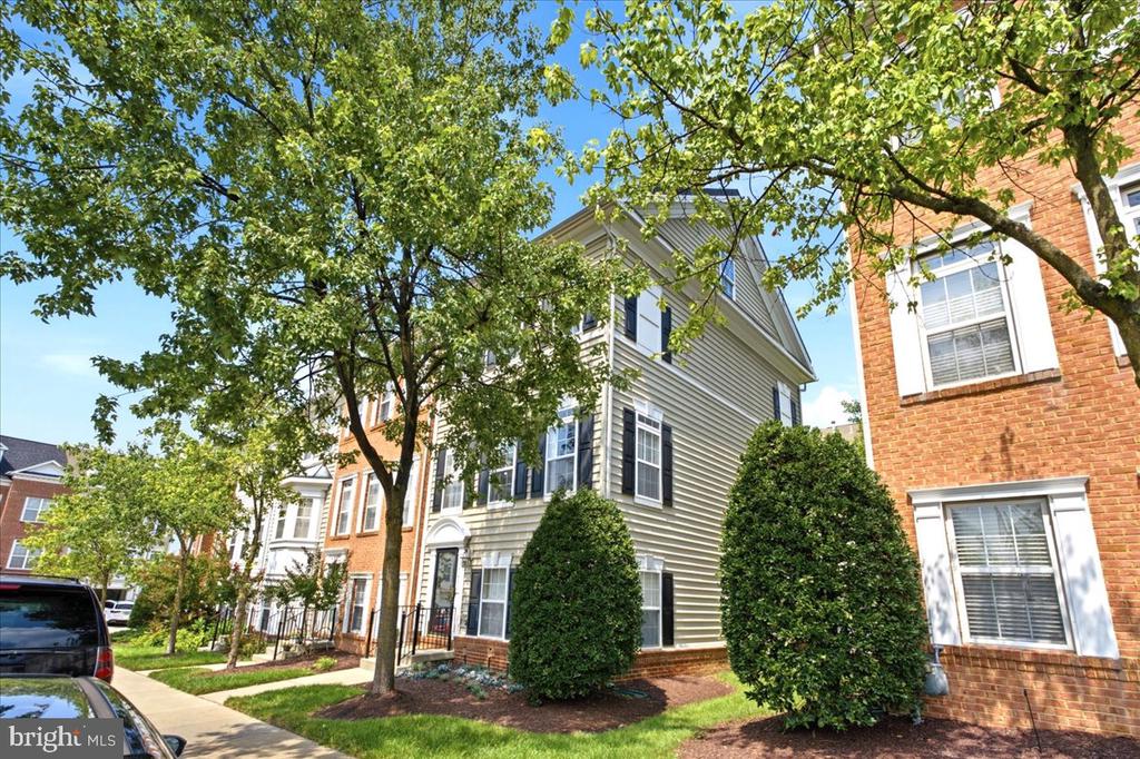 Residential in SUITLAND 3