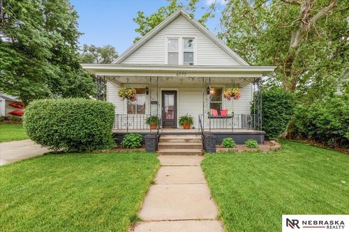 6777 Wirt St, Omaha, NE, 68104-3142 | Card Image