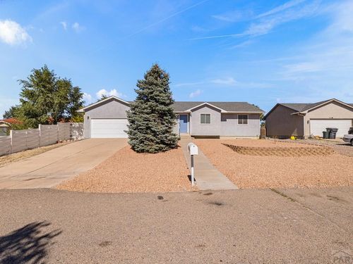 662 S Granby Ln, Pueblo West, CO, 81007-1792 | Card Image