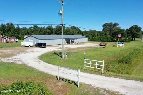 2475 E Nc 24 Hwy, Beulaville, NC, 28518-6627 | Card Image