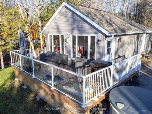 1051 Norley Dr, Algonquin Highlands, ON, K0M1S0 | Card Image