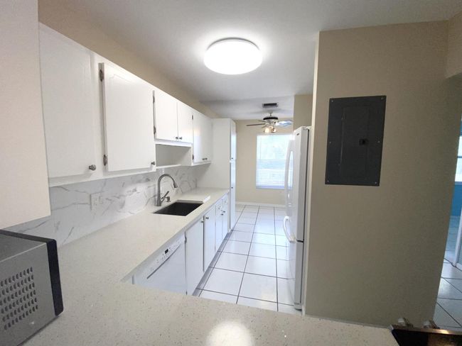 APT-203 - 1120 Mahogany Way, Condo with 2 bedrooms, 2 bathrooms and null parking in Delray Beach FL | Image 8