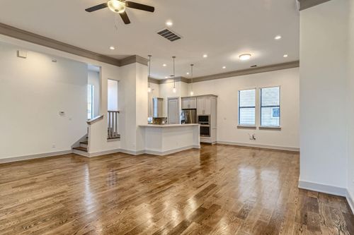 2208 Arabelle St, Houston, TX, 77007-1817 | Card Image