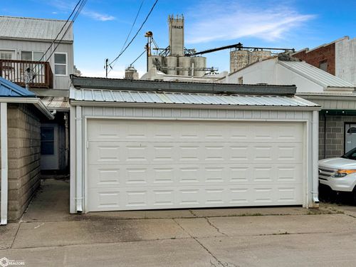 540 2nd St, Traer, IA, 50675-1139 | Card Image