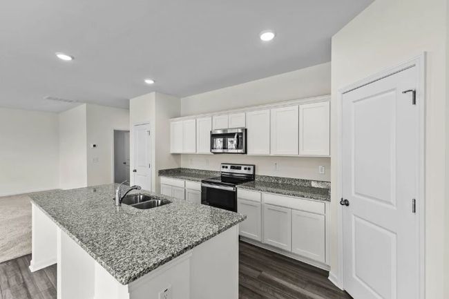Center Kitchen Island - Representative Photo | Image 7