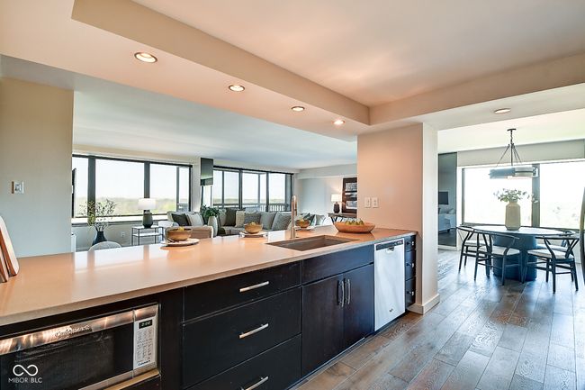 APT-15J - 4000 N Meridian St, Condo with 2 bedrooms, 2 bathrooms and null parking in Indianapolis IN | Image 15