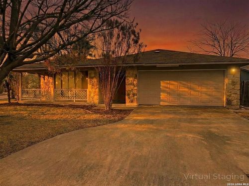 8218 Greenham, San Antonio, TX, 78239-2960 | Card Image