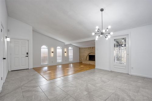 5510 Hickory Forest Dr, Houston, TX, 77088-2806 | Card Image