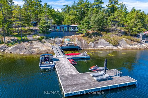 18152 Georgian Bay Rd, Honey Harbour, ON, P0E1E0 | Card Image