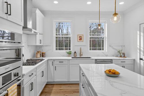 d-2940 Chapel Hill Rd, Durham, NC, 27707-3765 | Card Image