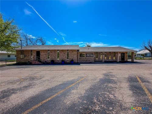 315 W Avenue M, Temple, TX, 76504-5609 | Card Image