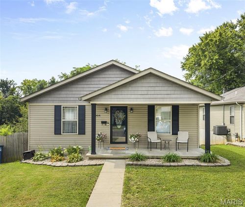 904 Prospect St, Collinsville, IL, 62234-3572 | Card Image