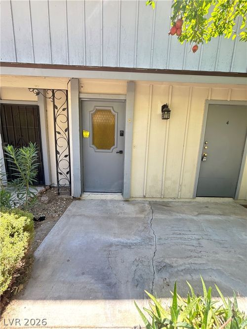 4-1467 Lorilyn Ave, Las Vegas, NV, 89119-6382 | Card Image