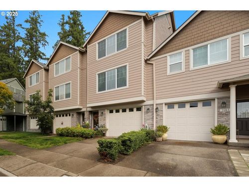 9097 Sw Sweek Dr, Tualatin, OR, 97062-7404 | Card Image