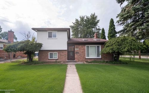 23937 Thomas St, Warren, MI, 48091-5800 | Card Image