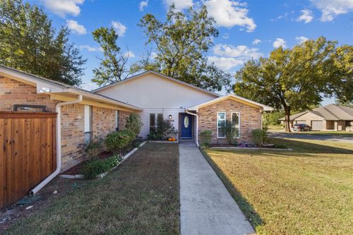 3233 Ellen Dr, Commerce, TX, 75428-3738 | Card Image