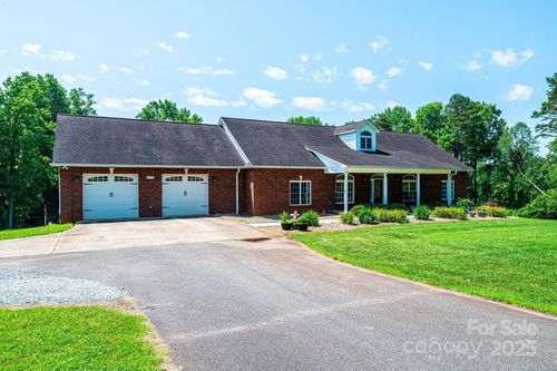 4010 Carlton Dr, Claremont, NC, 28610-9649 | Card Image