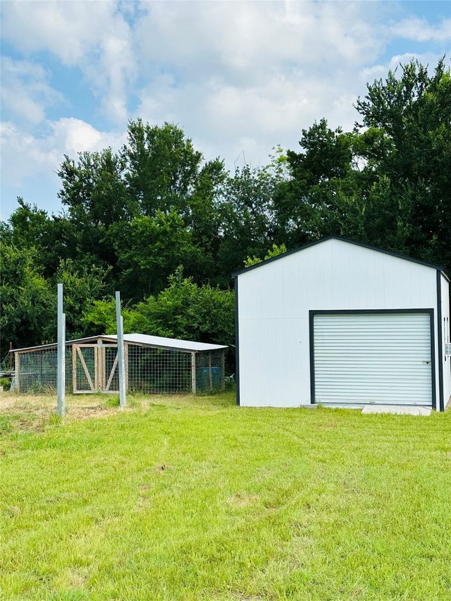 1660 Red Rd, House other with 3 bedrooms, 2 bathrooms and null parking in Howe TX | Image 34