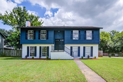 402 Tresvant Dr, Webster, TX, 77598-2024 | Card Image