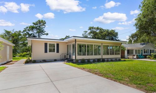 409 14th Ave S, North Myrtle Beach, SC, 29582-3821 | Card Image