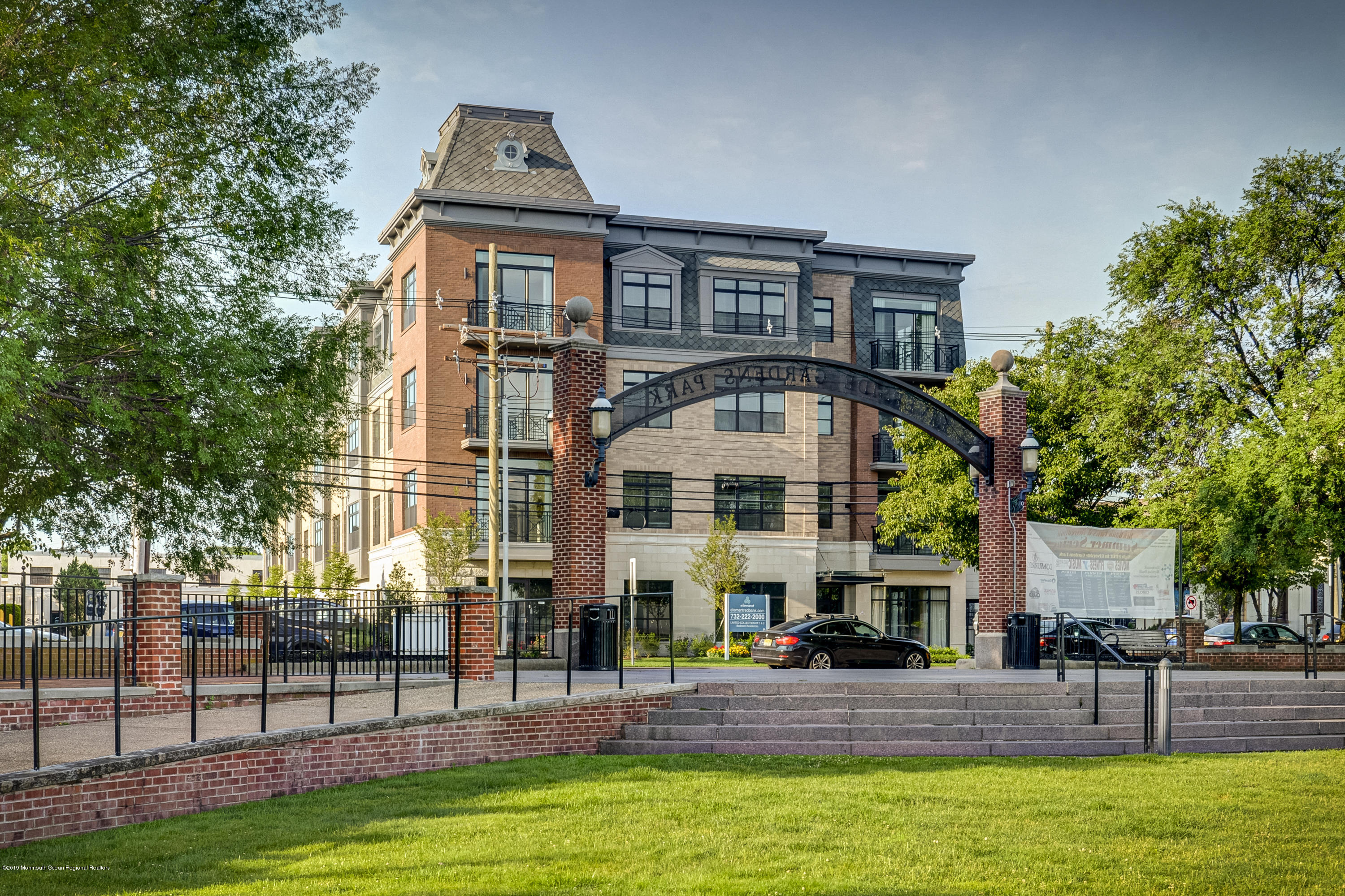208 55 W Front Street, For Rent in Red Bank Zoocasa